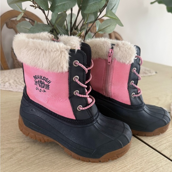 OshKosh B'gosh Other - OshKosh B'gosh Pink and Black Kids Rain & Snow Boots